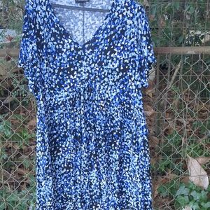 26/28 Lane Bryant Blue and Black Dress with very flattering waist